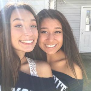 Meet your Posher, Deya